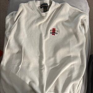 Izod Men's Cream Crewneck Sweater